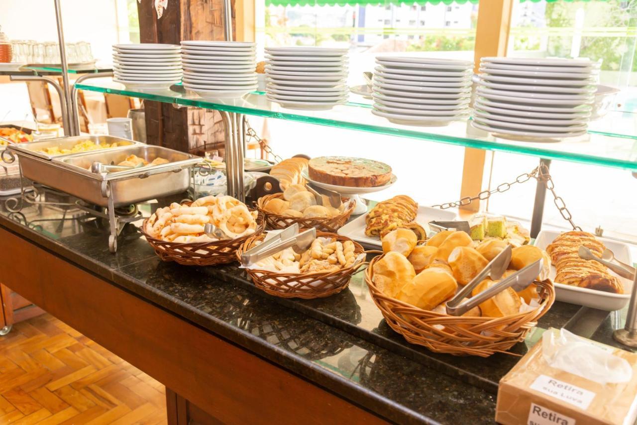 Voa Hotel Uniao Каксамбу Екстериор снимка