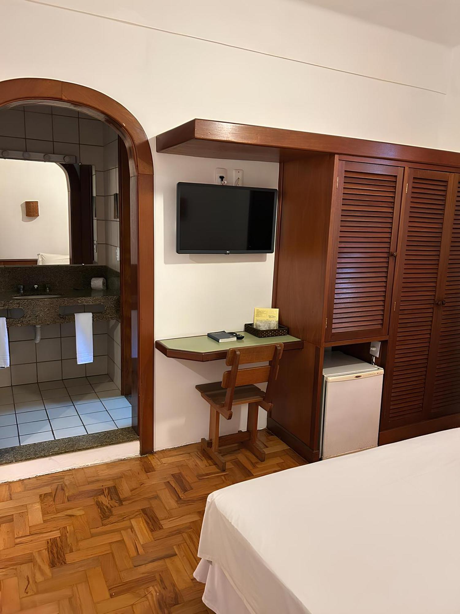 Voa Hotel Uniao Каксамбу Екстериор снимка